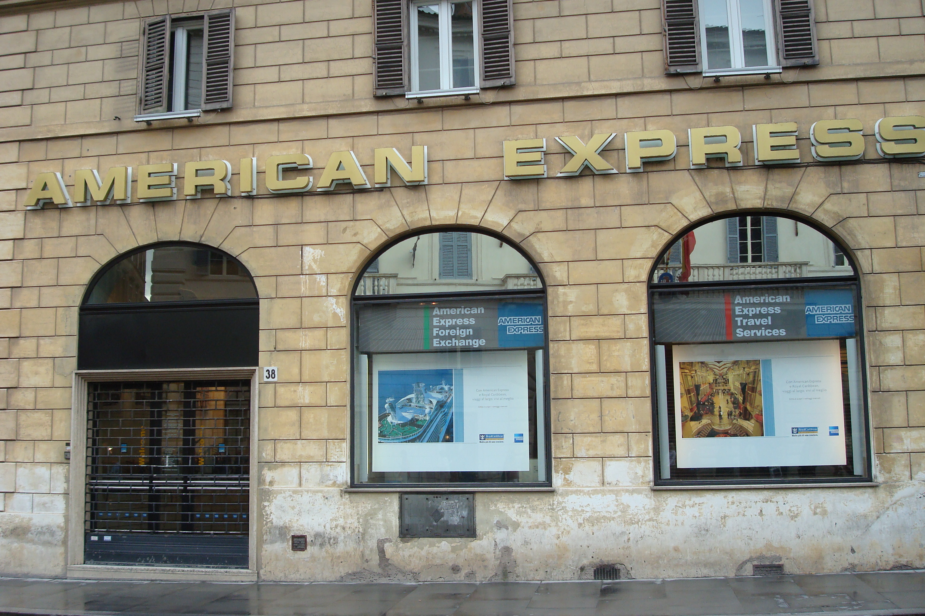 American Express 2007 / 2009 – Roma, Milano, Firenze,Venezia – Concessionari esclusivisti degli spazi adv e delle location Amex store.